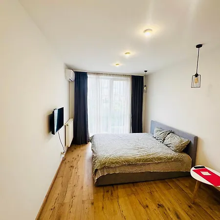 Apartman новобудова панорама зелена 261 сихівська пасічна